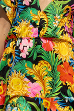 LOVE BY THE SUN - Playera V Neck Ruffle Dress • Multicolor
