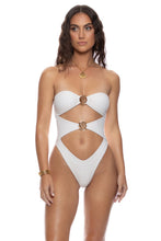 SUNKISS GLOW - Cut Out One Piece • White