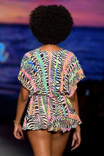 LULI DISCO - Playera V Neck Ruffle Dress • Multicolor Runway