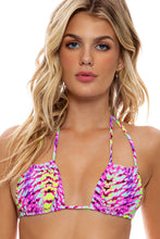 OASIS BABE - Multiway Scrunched Cup Bandeau & Seamless Wavy Ruched Back Bottom • Multicolor