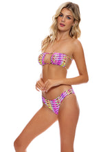 OASIS BABE - Multiway Scrunched Cup Bandeau & Seamless Wavy Ruched Back Bottom • Multicolor