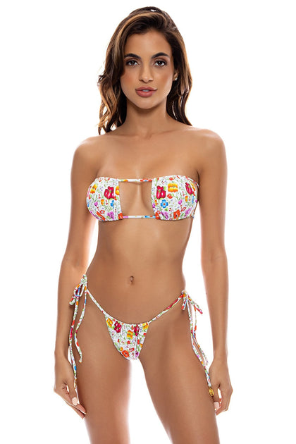 AMOR Y PLAYA - Multiway Scrunched Cup Bandeau & Seamless String Brazilian Tie Side Bottom • White